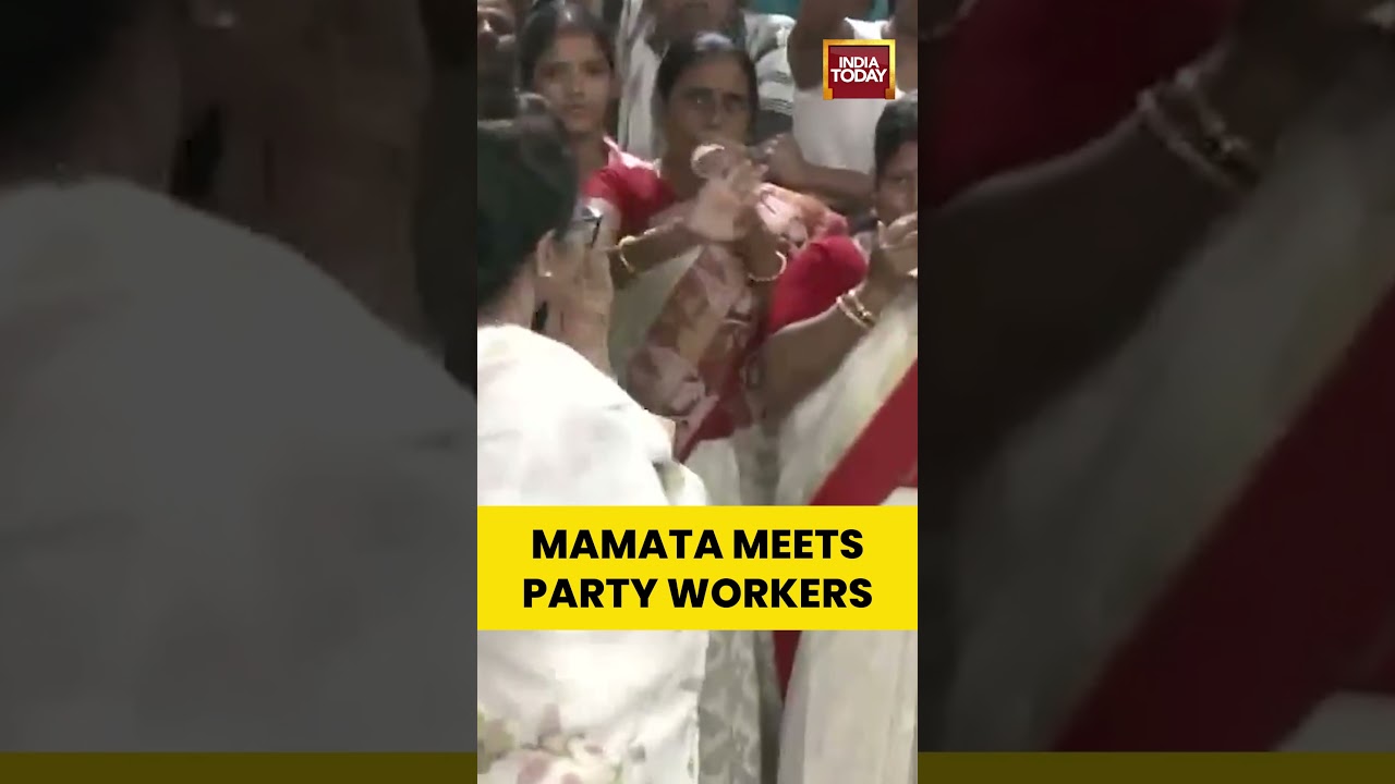 West Bengal CM Mamata Banerjee Arrives In Bhabanipur To Meet TMC Workers | Elections #westbengal