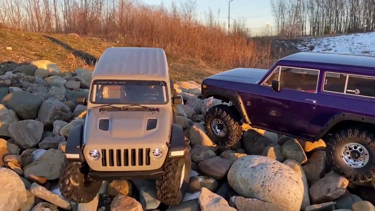 Axial SCX10iii and Redcat Gen 8 V2 Golden Hour