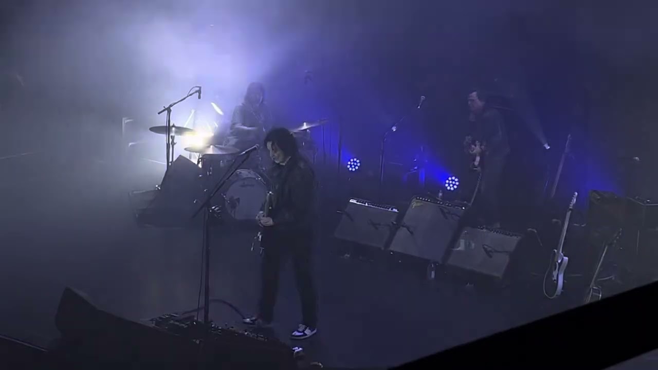 Jack White-Blue Orchid (The White Stripes song) Live@Osaka Japan (12/3/2025)