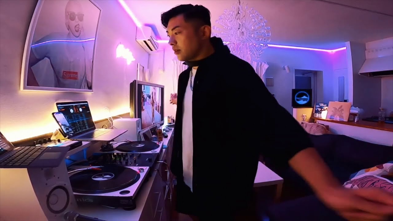 DJ KRO 