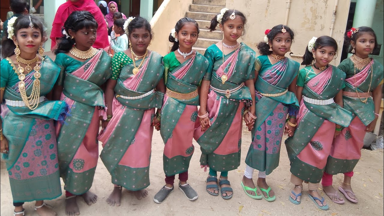 மயில்களின் நடனம் பார்த்து இருக்கிறீர்களா 😍  Annual Day 2026 #kidsdance #kayalpatnam #trending #like 