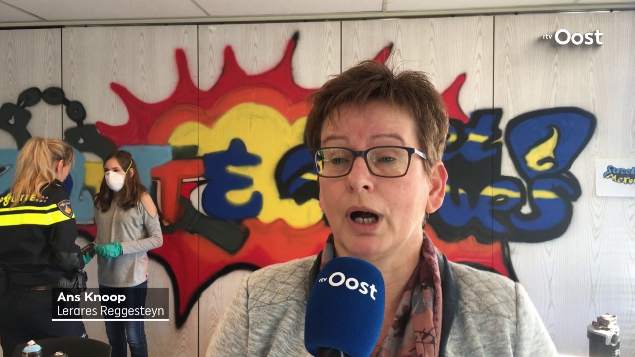 Leerlingen pimpen politiebureau Nijverdal met graffiti