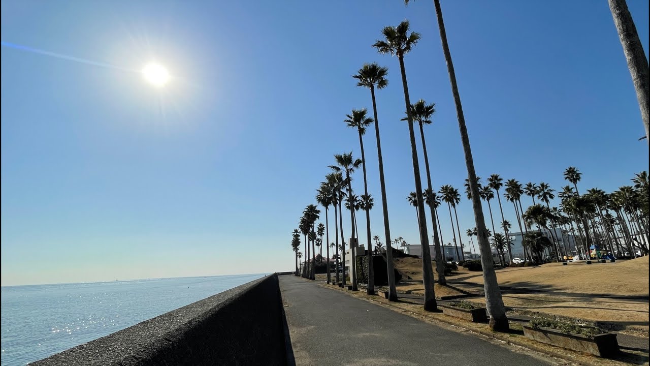 Japanese Beach Town looks like California | Zushi