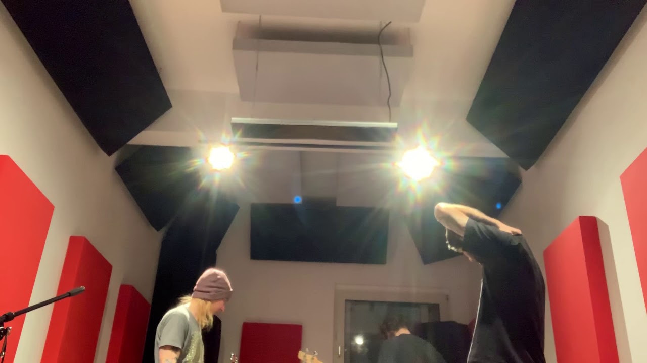 DisDeDimineata - riot porn