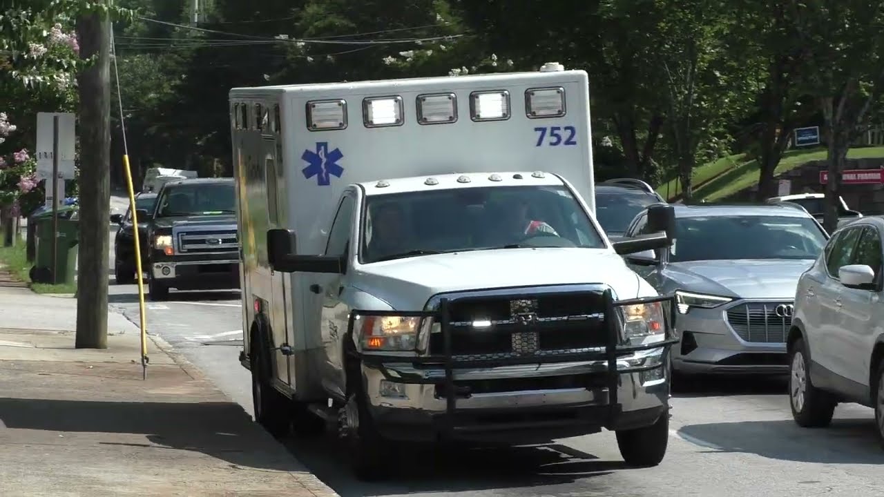 Grady EMS Atlanta Ambulance 752 responding