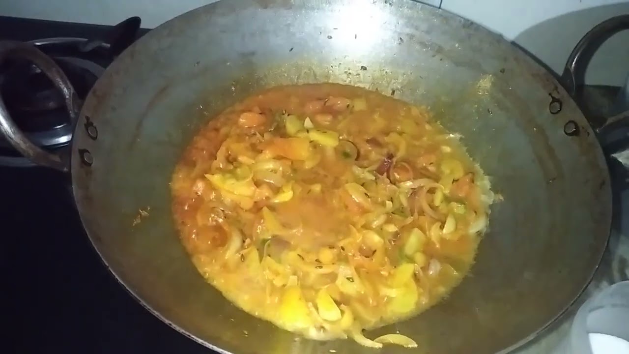 रात के बचे हुए चावल से बनाये फ्राईड राईस#howtomakecookingoilathome #cookingideas 