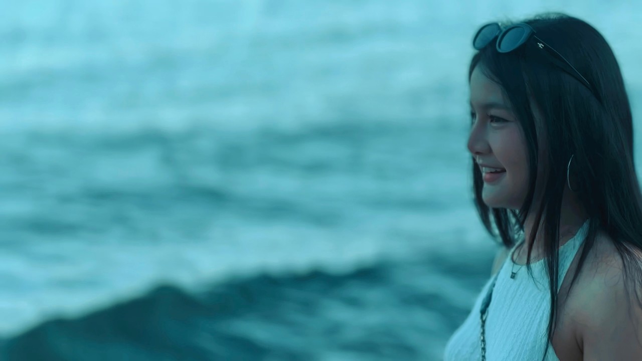 MILLSIQ - กลีบกุหลาบ Feat. MEILINSJUNÉ ,WACHI [OFFICIAL MUSIC VIDEO]