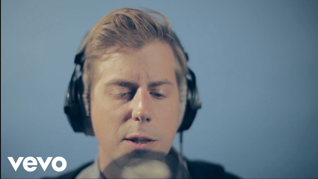 Andrew McMahon in the Wilderness - Cecilia And The Satellite (Toy Version)