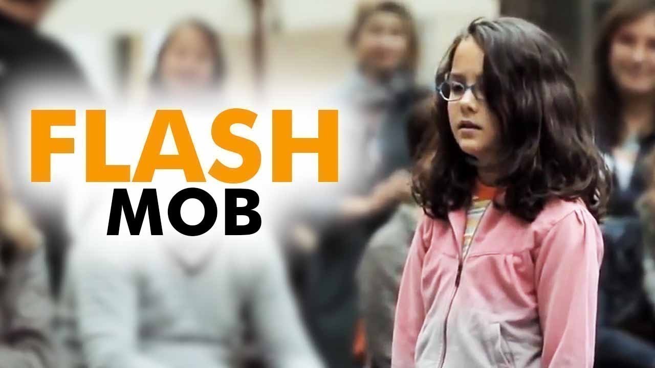 Самый трогательный флешмоб на свете! | Все началось с одной девушки
