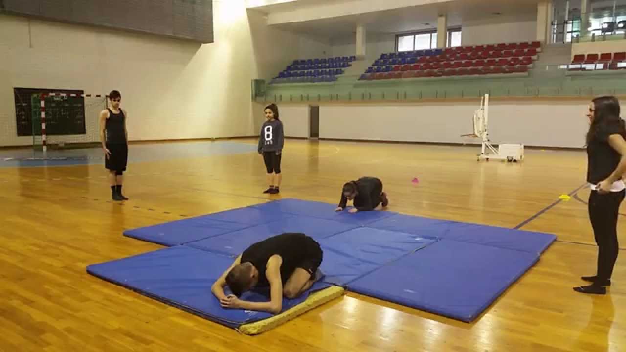 Ginástica Acrobática (Educação Física) INED 12ºCSB 2014/2015 (Grupo 2)