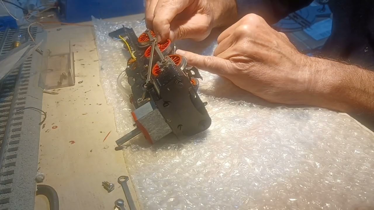 Reapertura del taller.Locomotora Santa fe (III Parte.Final).Colocacion bielas.Prueba en via.