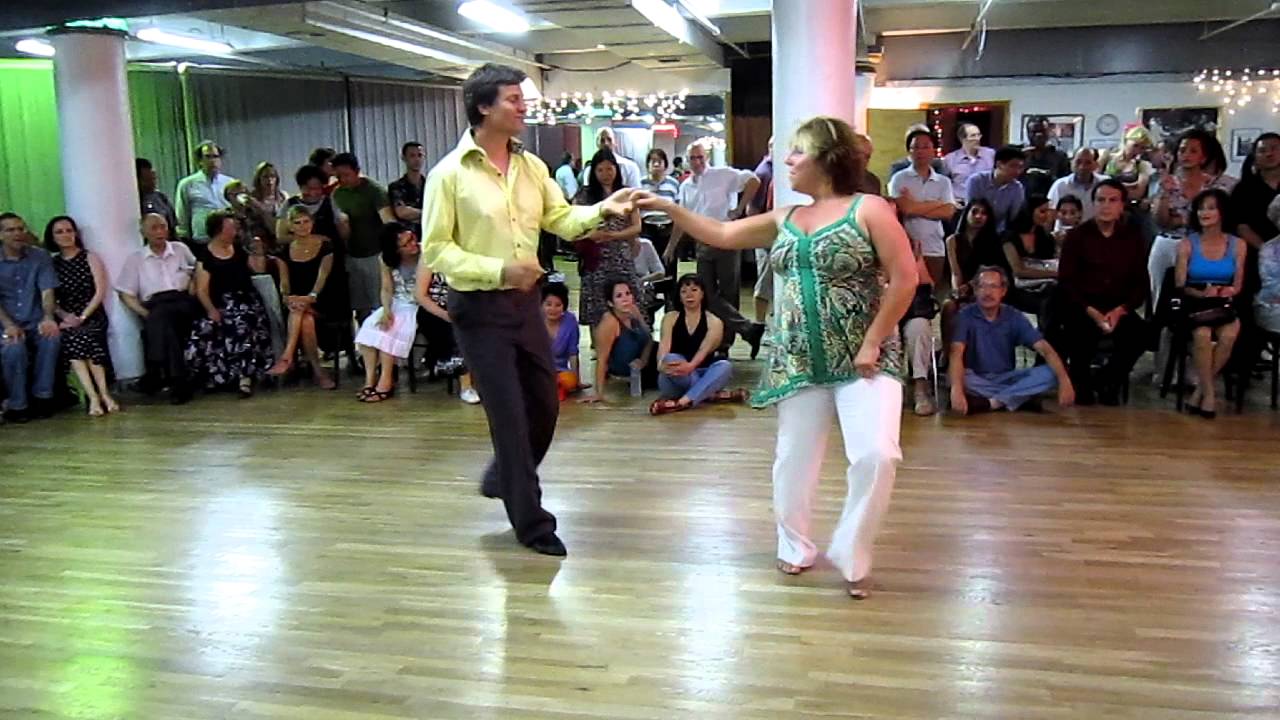 Hazel Mede-Ulrich & Tybalt West Coast Swing @Guest Night Dance Party