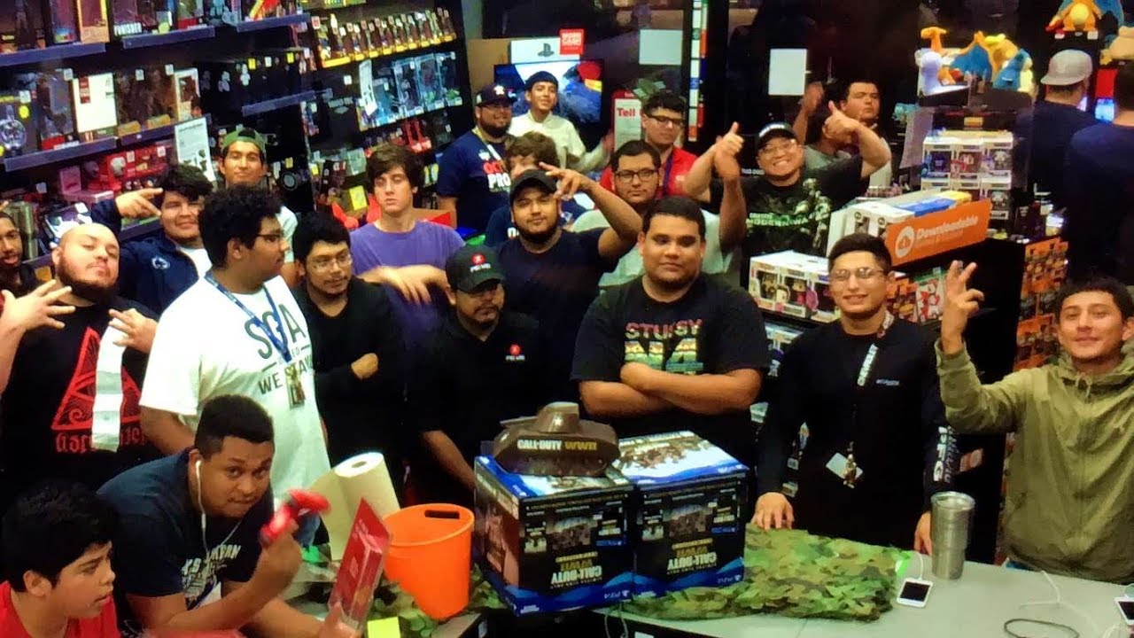Call of Duty WWII Midnight Release Party & Unboxing