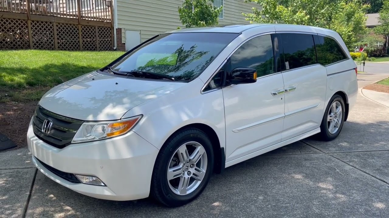 2012 Honda Odyssey Touring Elite - Fixing the Door Popping When Opening Sliding Door
