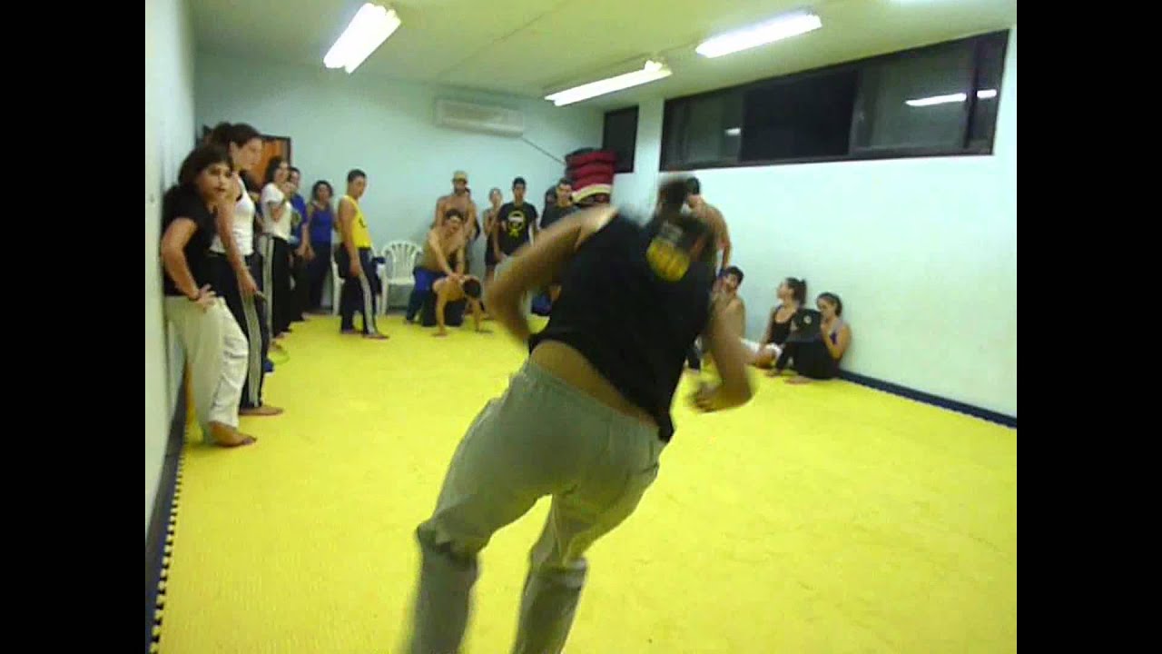 um poco de acrobacia depois da roda ... CDO