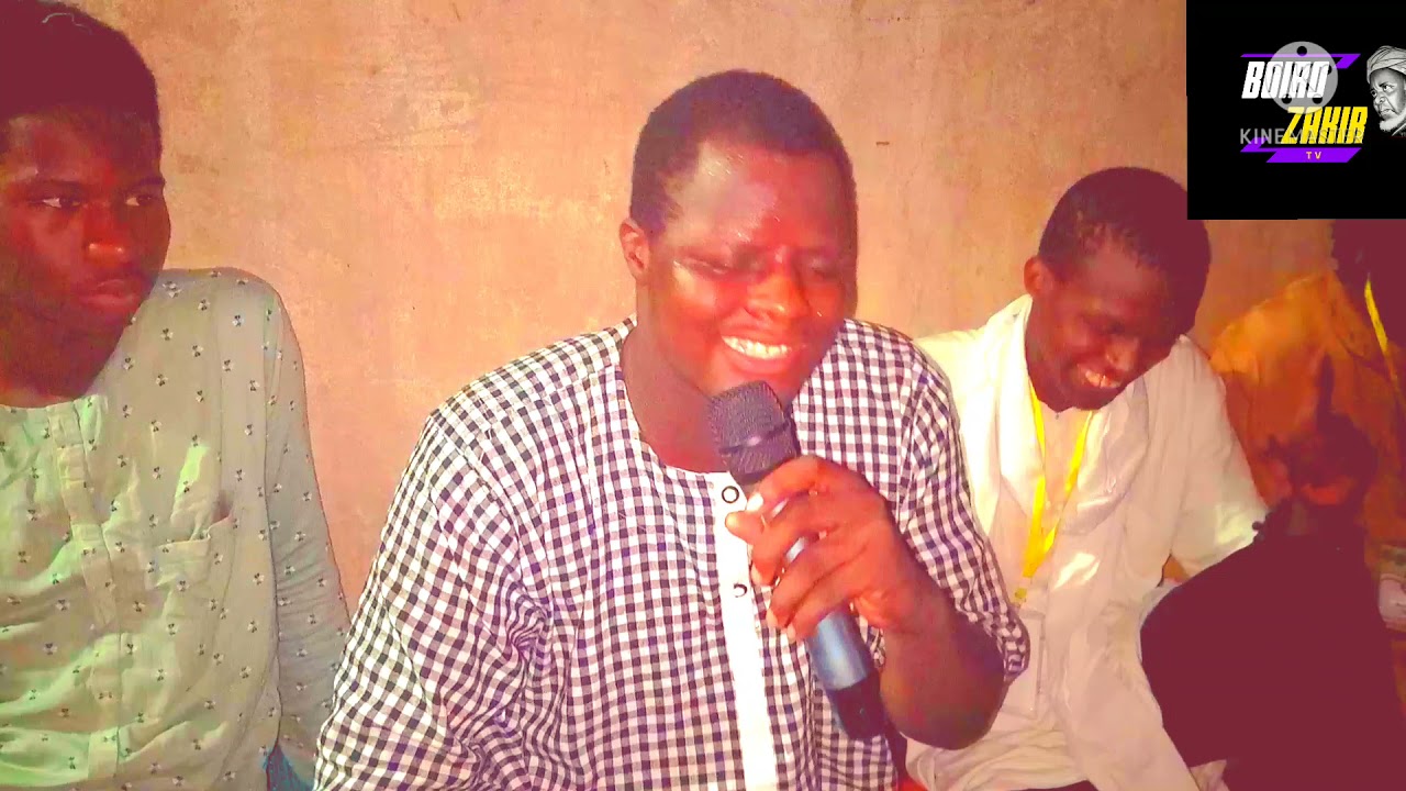 Baye Niass zikr awsa avec le voix Extraordinaire de boiro