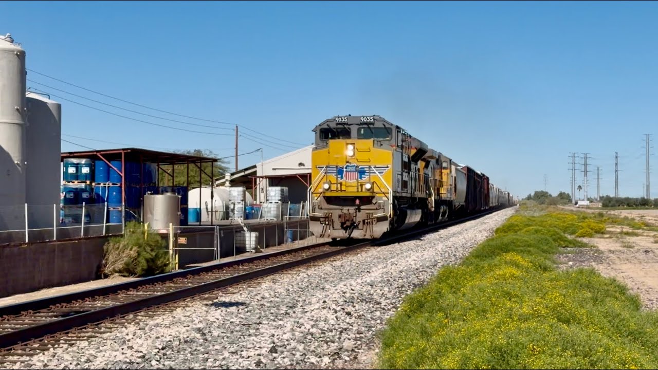 UP 9035 ACe unit rolls eastbound through Queen Creek AZ enroute to Tucson 2-21-26