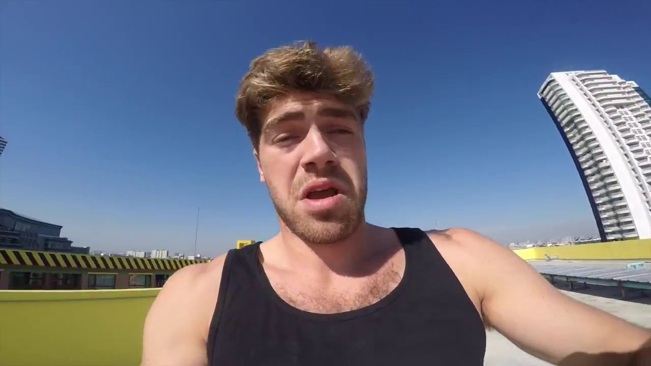 Worlds Biggest Frontflip drop onto Concrete?