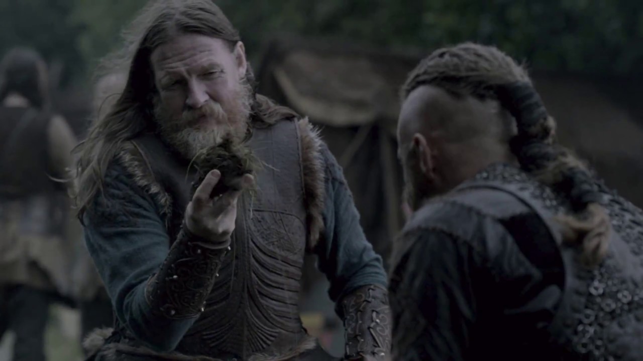 Vikings - Ragnar talk with King Horik about the earth of England