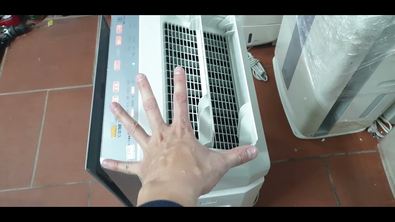 Em về một chiếc máy lọc không khí Panasonic cực VIP, dòng sản xuất rất đắt tiền tại Nhật