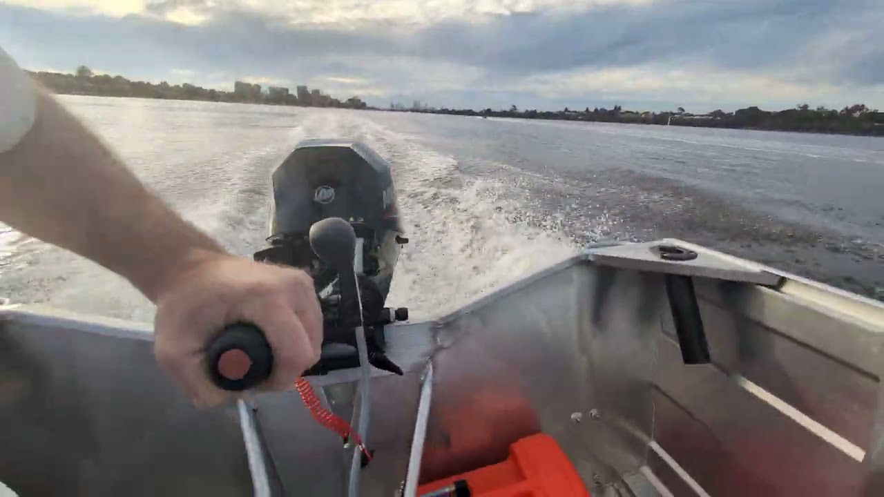Quintrex f370 outback top speed 20hp mercury