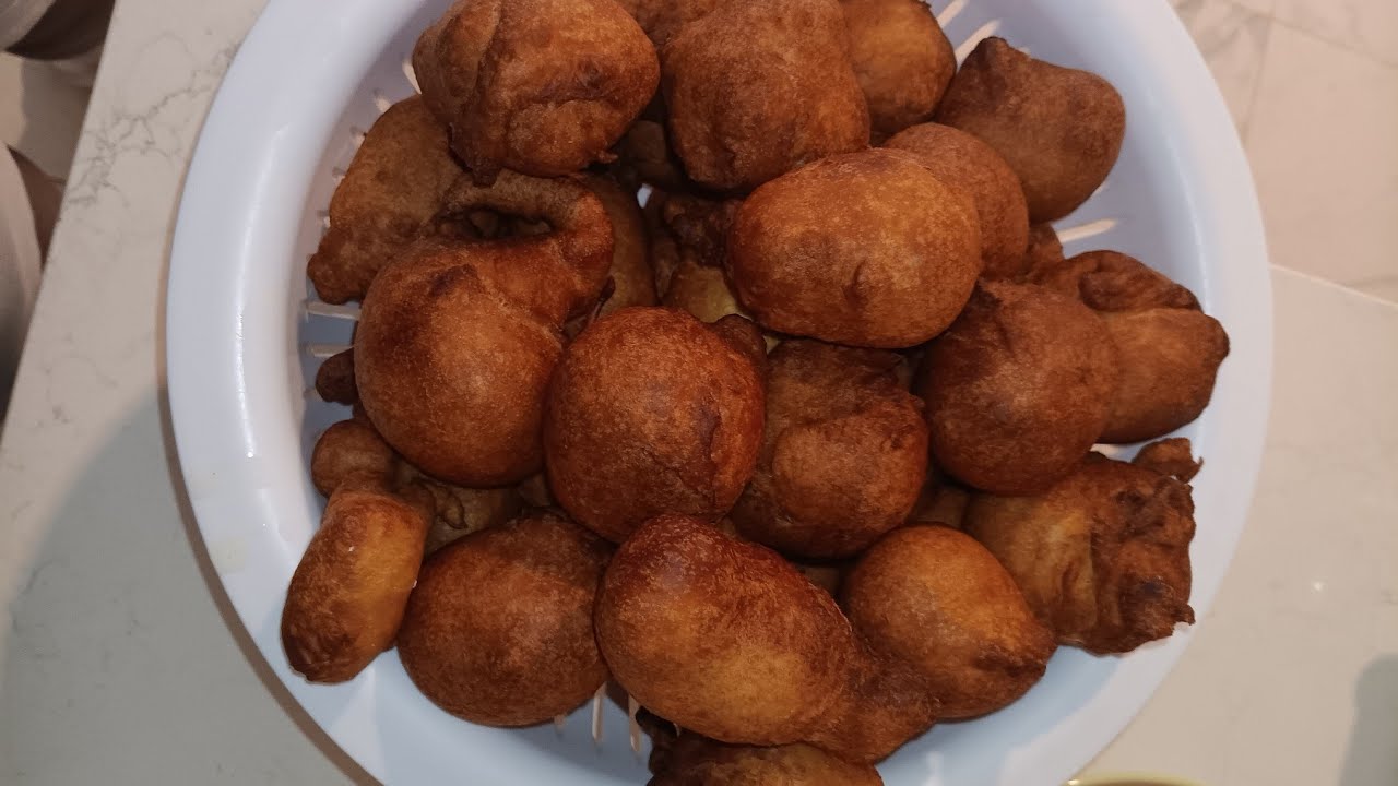 let's make yummy 😋 food...puff puff