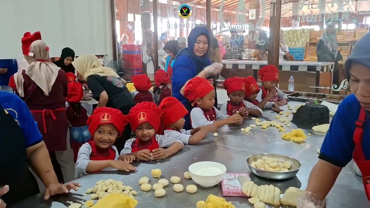 TK PERTIWI 1 PECEKELAN SAPURAN GOES TO JOGJA ISTIMEWA X CV. Jasaraya Tours
