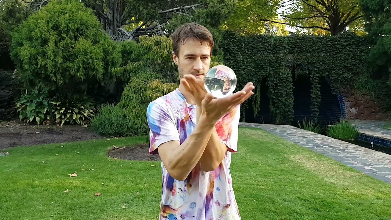Liam Kavanagh/Le Ron Hubble Contact Juggling Showreel 2019