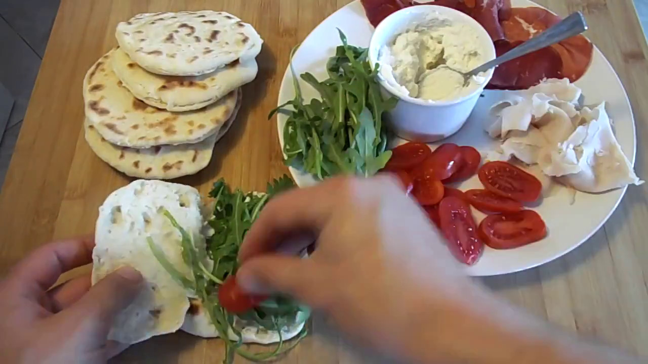 PANINI ALLO YOGURT GRECO