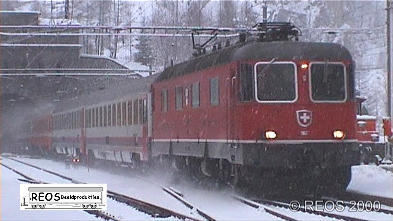 2000-02 [SDw] Bahhhof Goppenstein in winter Re 6/6 & BLS still in passenger service! CLASSIC BLS SBB