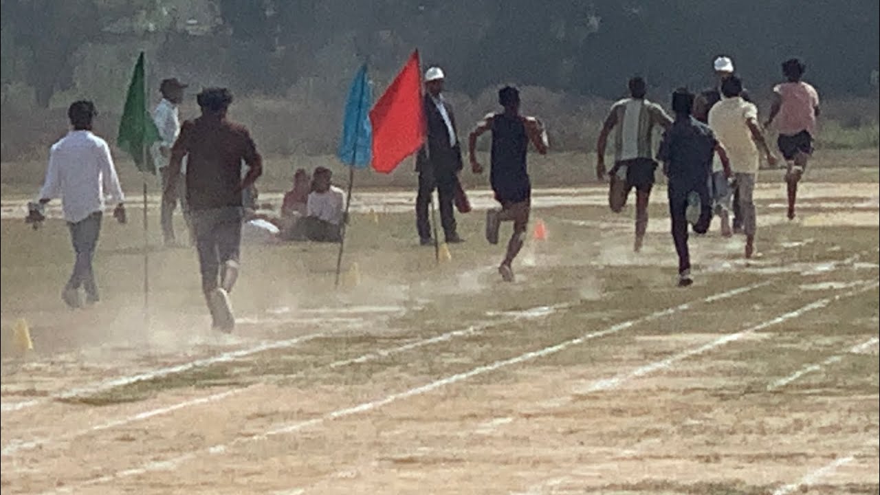 परेड ग्राउंड में 😊और दौड़ 🏃 में सभी दोस्त 👍विद्यालय के तरफ़ से प्रतियोगिता 🥇 #vlog#raning#subscribe 