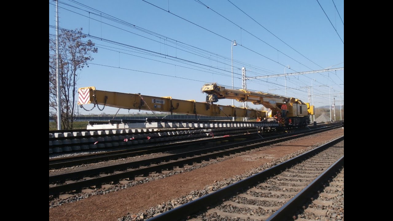 Pokládka první výhybky pro 160 km/h do odbočky v Prosenicích - pondělí 20.4.2020