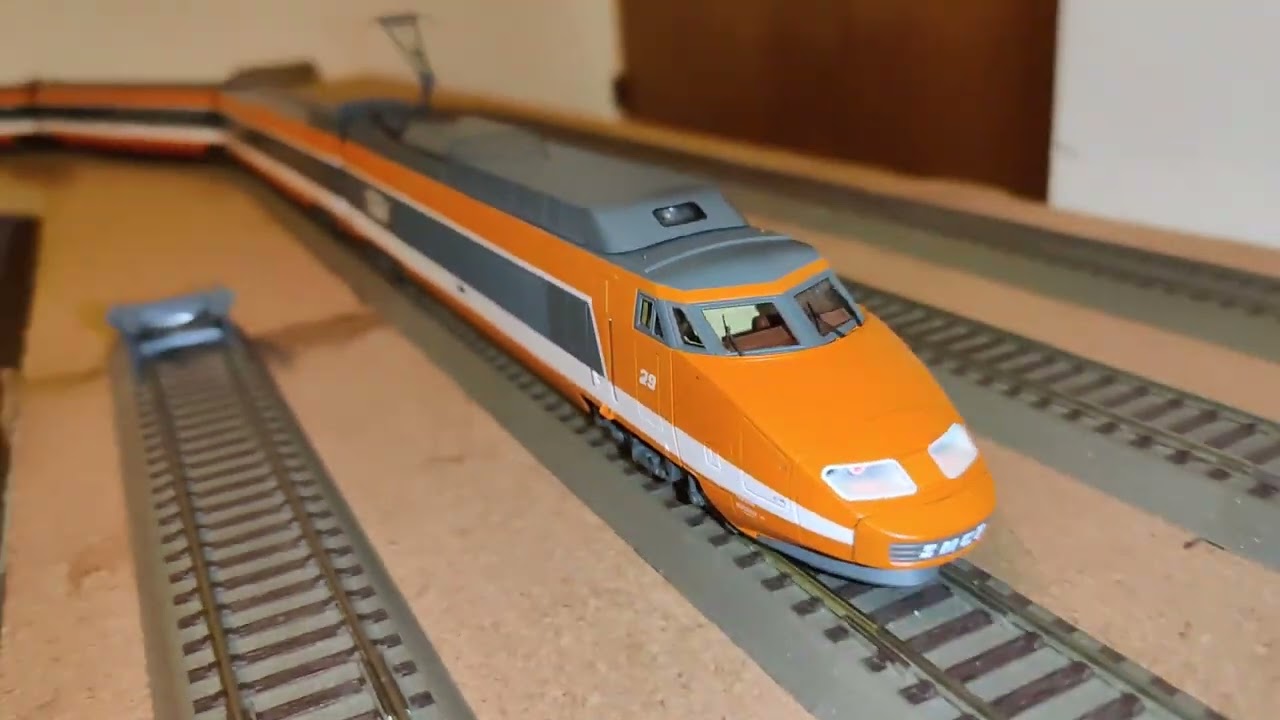 TGV REE modeles , scale H0. SNCF