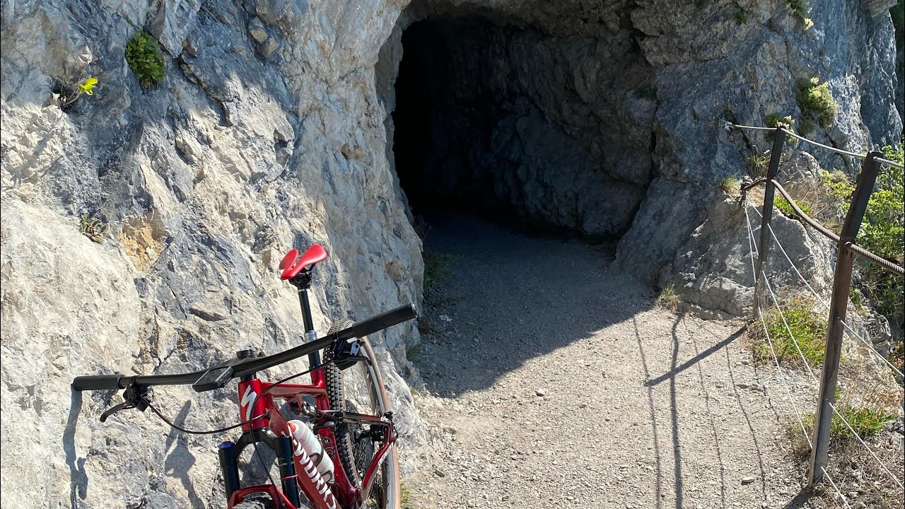 XC Mountain bike ride to Ewige Wand Mountain in Hallstatt, Austria
