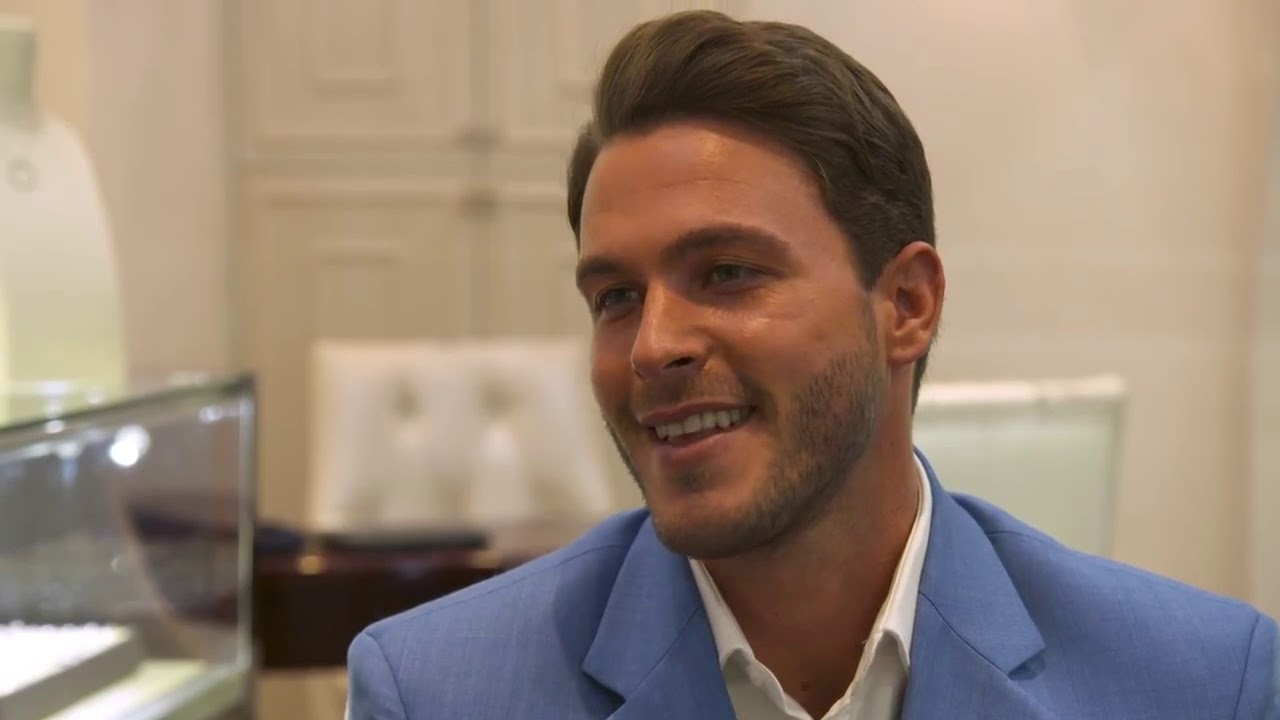 Lee Thomson at Jack Friedman store
