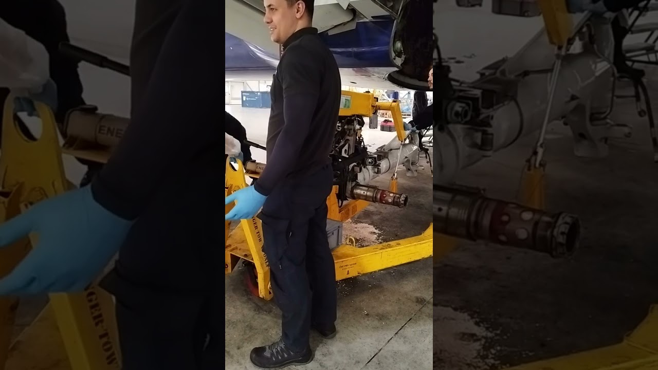 B737 MAIN LANDING GEAR REMOVAL