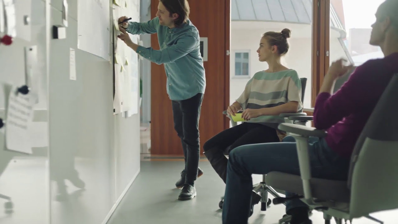 Vitra | Task Chairs | smow