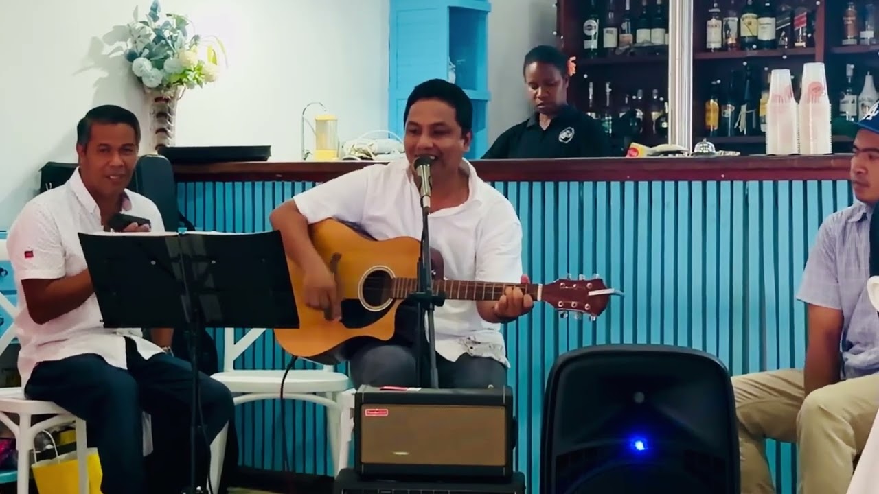 Heaven Knows | Orange and Lemons | The Coffee Cup acoustic cover Live