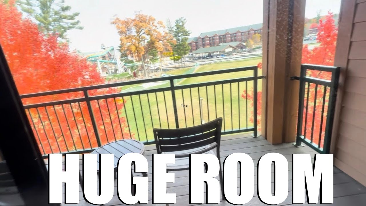 This Wisconsin Dells Resort Room Is HUGE 😲 #roomtour #wisconsindells  #wyndham