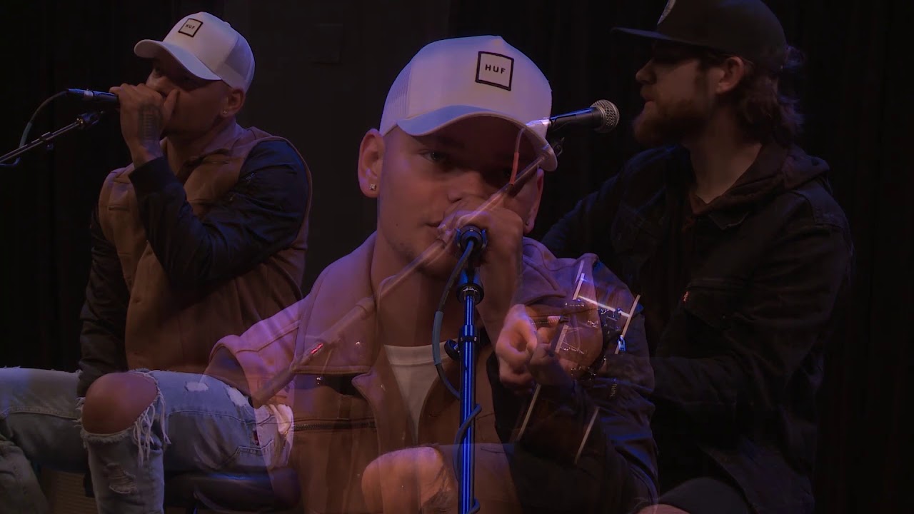 Kane Brown - Three Wooden Crosses (Randy Travis cover) (98.7 THE BULL)
