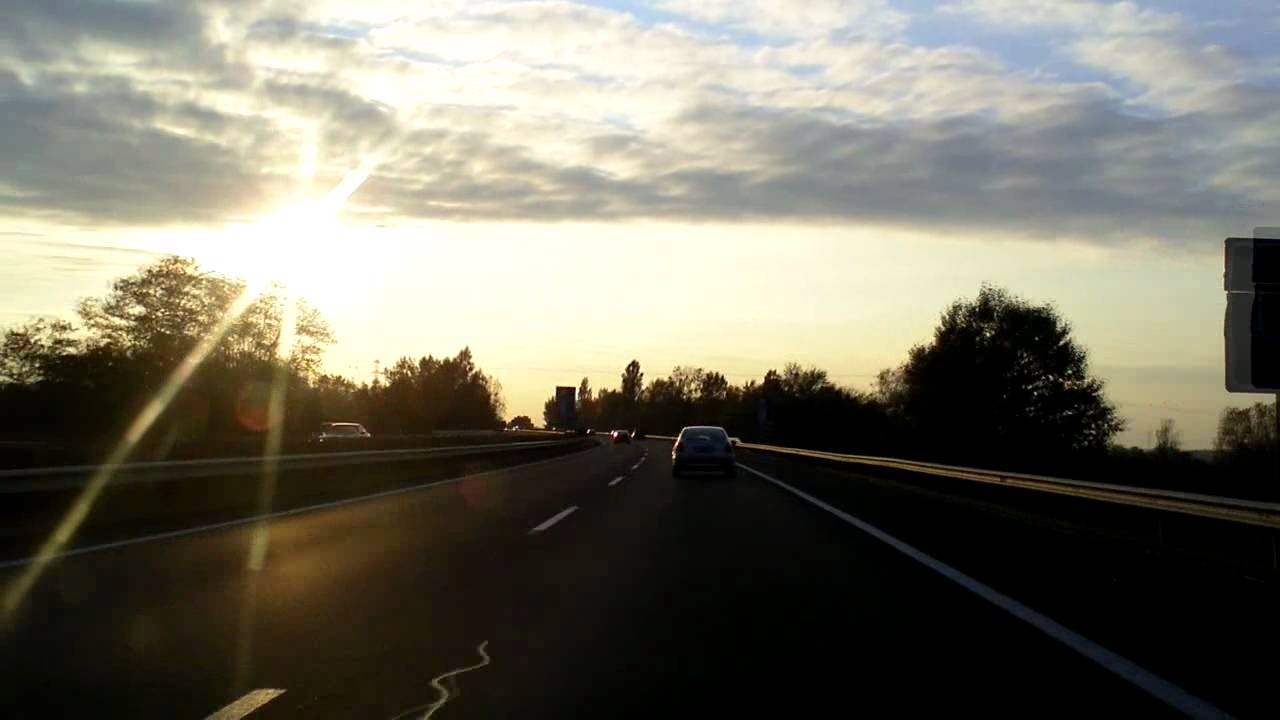 Hungary: Jászberény-Vácrátót via Road 32 - M3 - Road 2104.