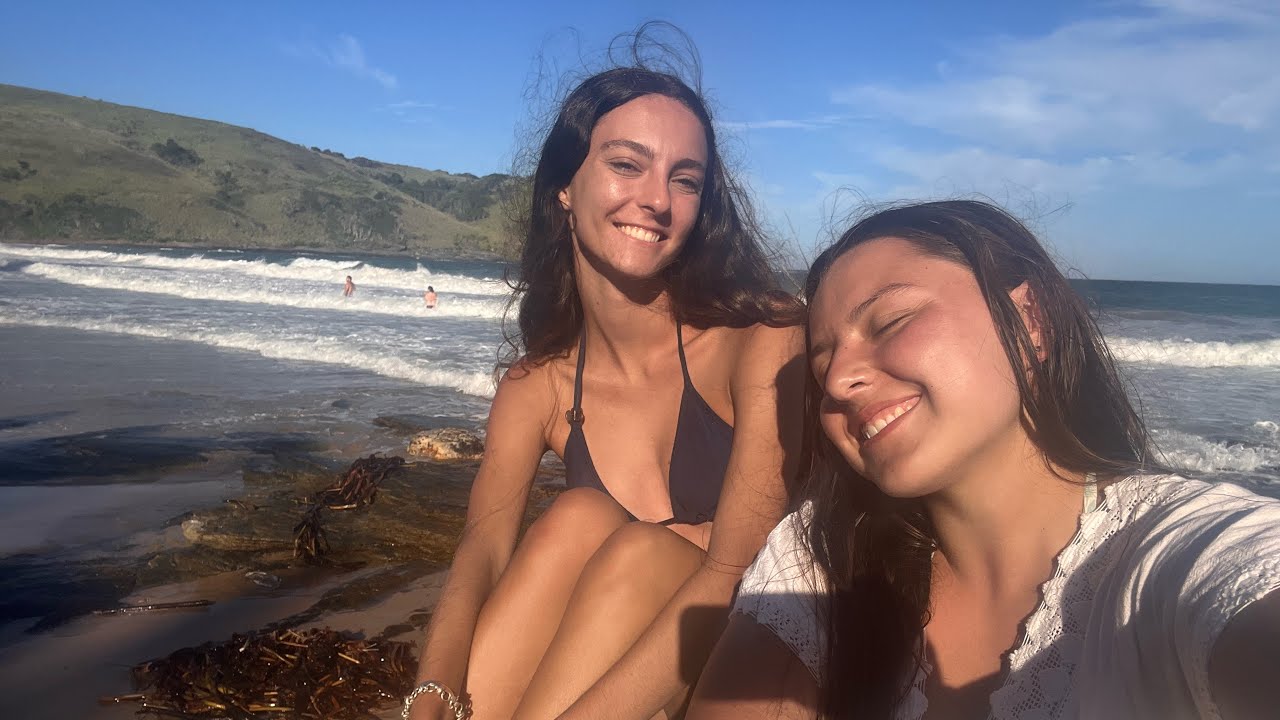Dos garotas en buzios 💛💚(pt.1)