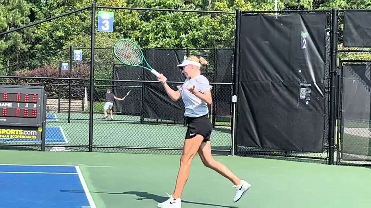 Linda Fruhvirtova practice in CTP