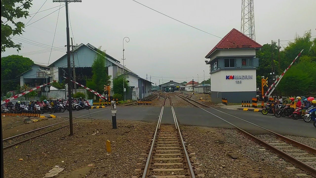 BACKRIDE BY TRAIN | Stasiun Madiun sampai Stasiun Ngawi