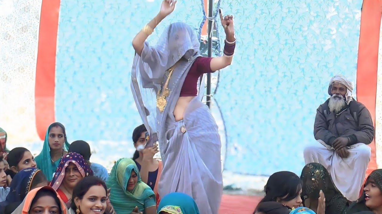 मैडम ने बीच पांडाल में लहराये अपने ठुमके !! जनता रह गई दंग | नीको नीको लागे बृंदावन #dehatinachgeet