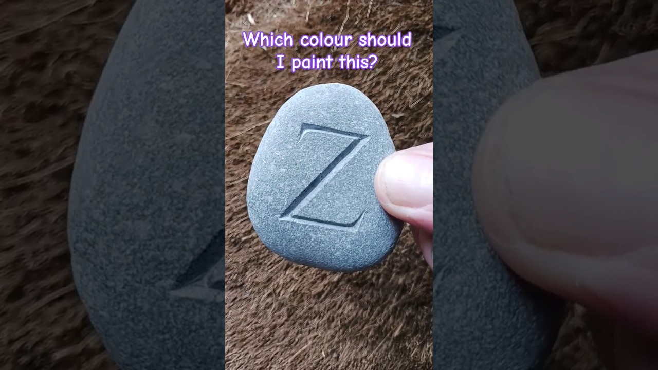 Combining Nature with Art: Carving letters into Stone #letters #diy #pebblecarving #hammerandchisel
