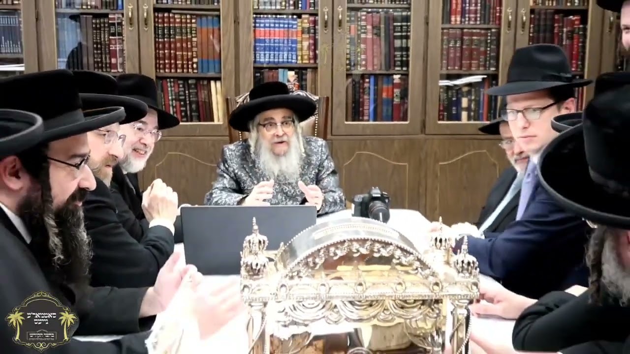 Satmar Rebbe R' Aharon Meets With OU Rabonim Concerning Kashrus Of Mezuzos On The Market - Adar 5784