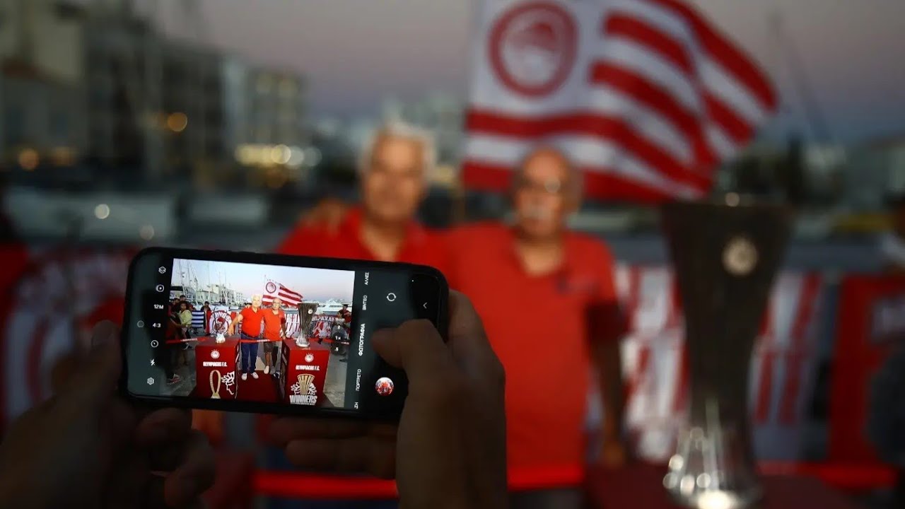 Στην Τήνο υποδέχθηκαν τα δύο Ευρωπαϊκά τρόπαια του Ολυμπιακού​!
