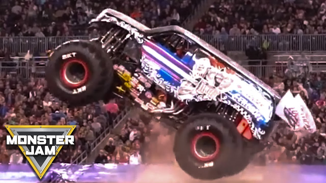 Lucas Oil Crusader Driver Linsey Weenk's Freestyle Tampa | Monster Jam