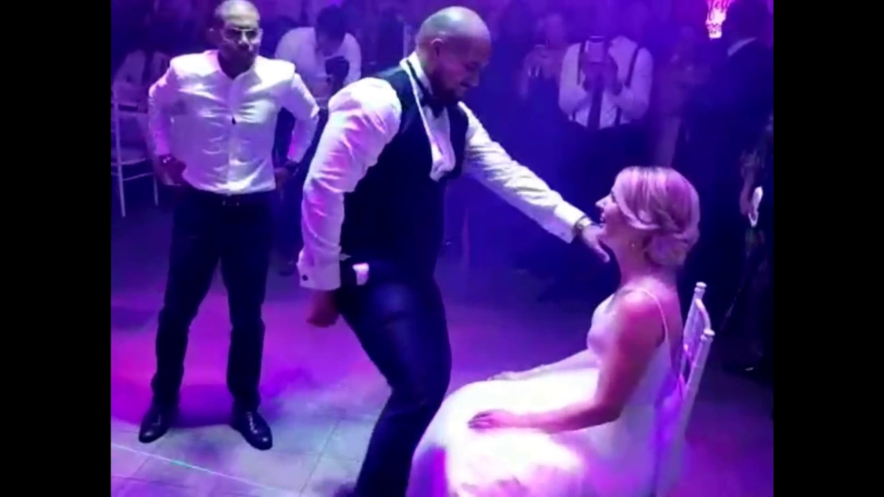 Groom Surprises Bride with Choreographed Dance!